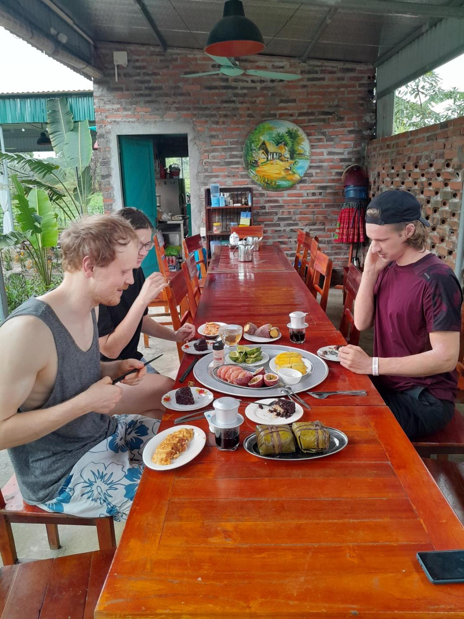 Mina Cafe & Stay Quan Lan Ngoại thất bức ảnh